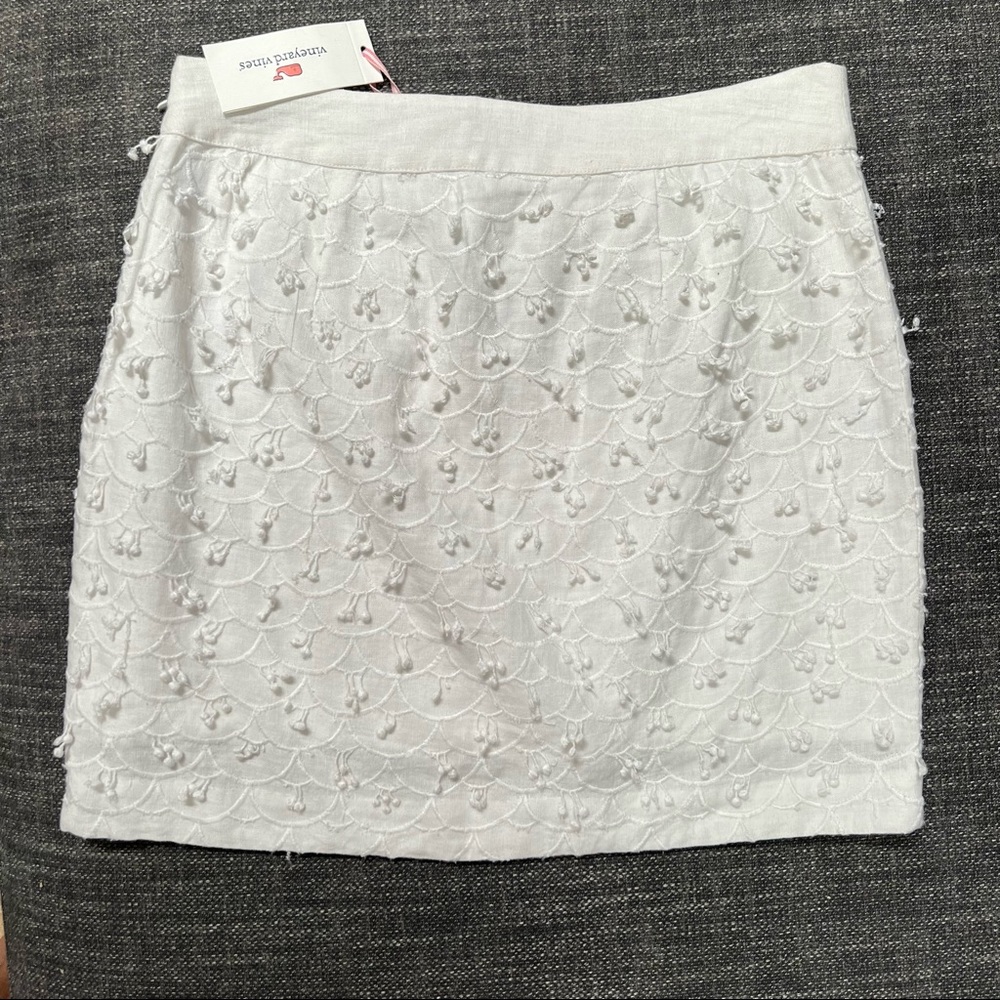 Vineyard Vines White Embroidered Design Miniskirt